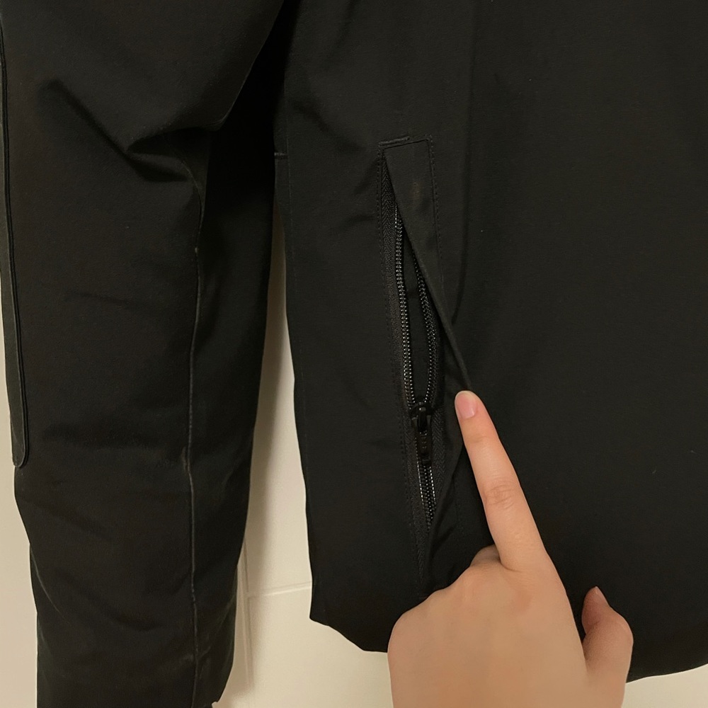 CANADA GOOSE JACKET - Picture 8 of 12